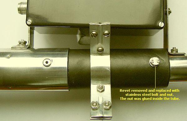 Cushcraft R5 ½ λ verticale  Entretien et réparation Isolatorf2